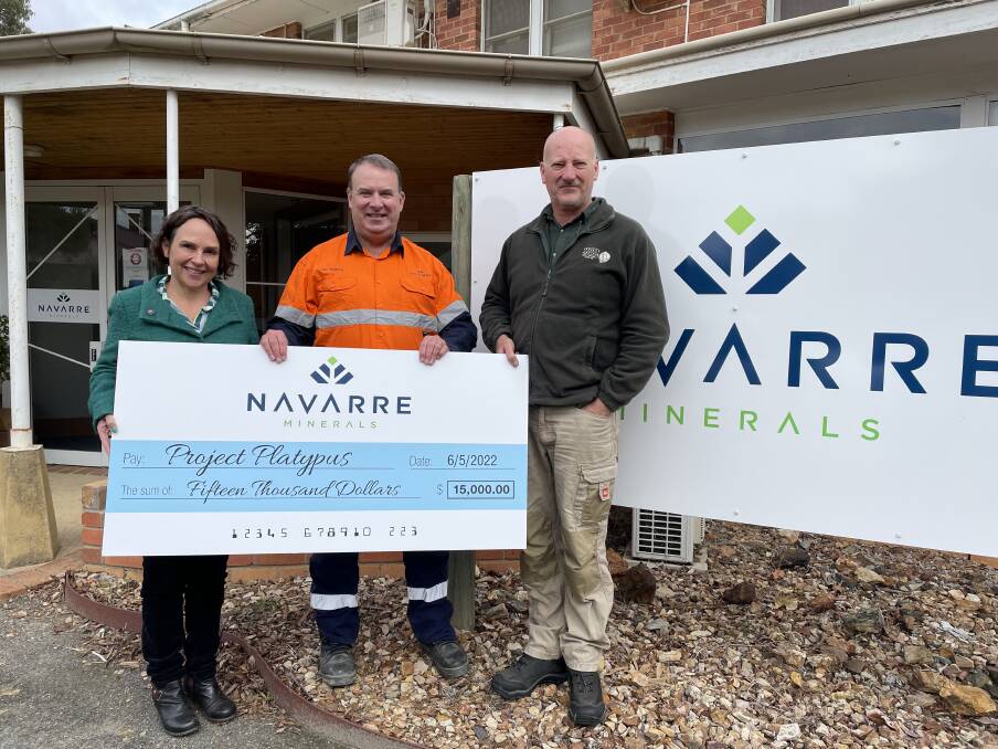  PLEDGE: Minister for Western Victoria Jaala Pulford with Minerals managing director Ian Holland as he hands over the first instalment of $15,000 to Project Platypus. Picture: CASSANDRA LANGLEY. 
