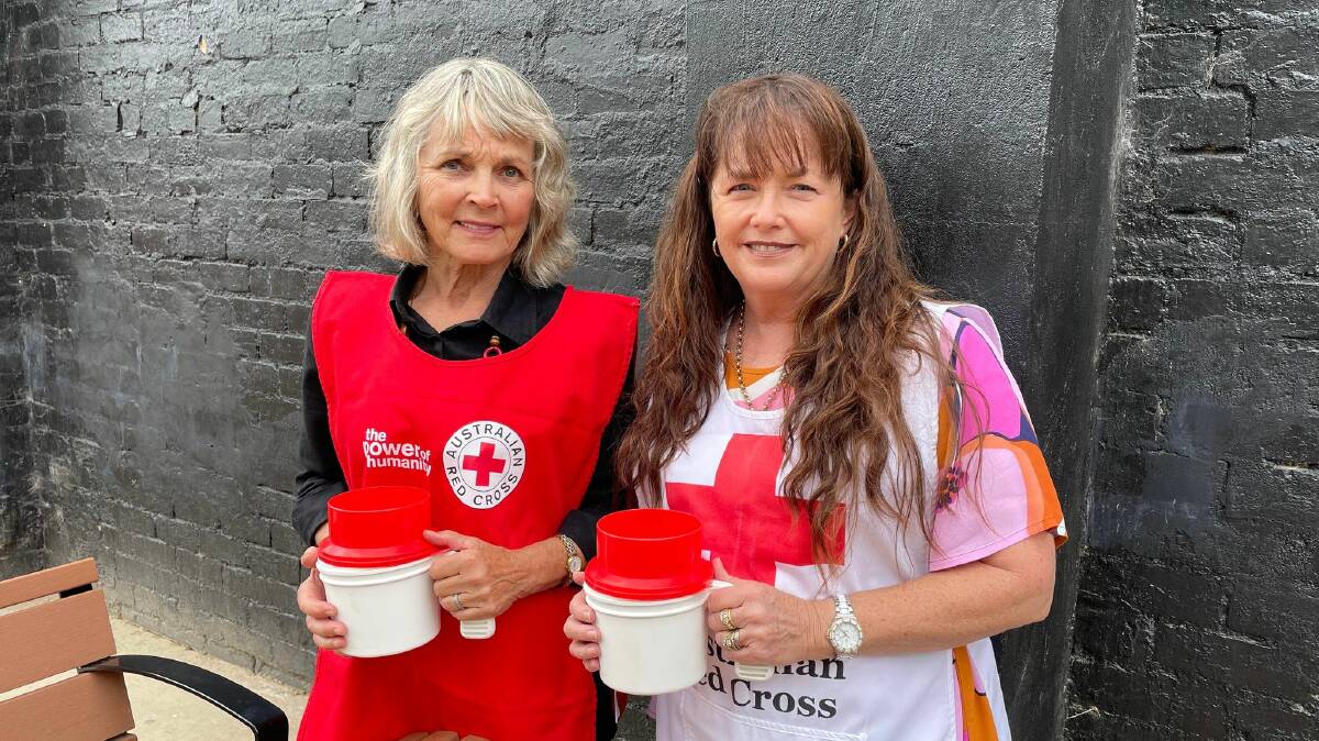HELPING HANDS: Stawell Red Garter's president Di Holden with treasurer Mandi Hancock ready for the fundraising day. Picture: CASSANDRA LANGLEY