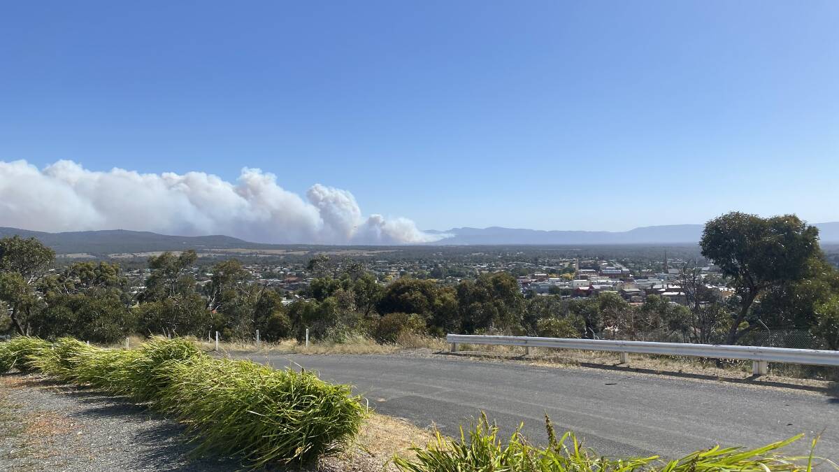 Reports of 25 homes lost to Grampians bushfires